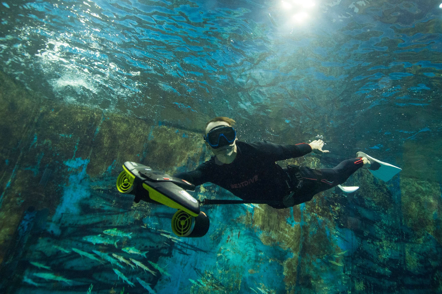 SUBLUE Navbow Underwater Scooter
