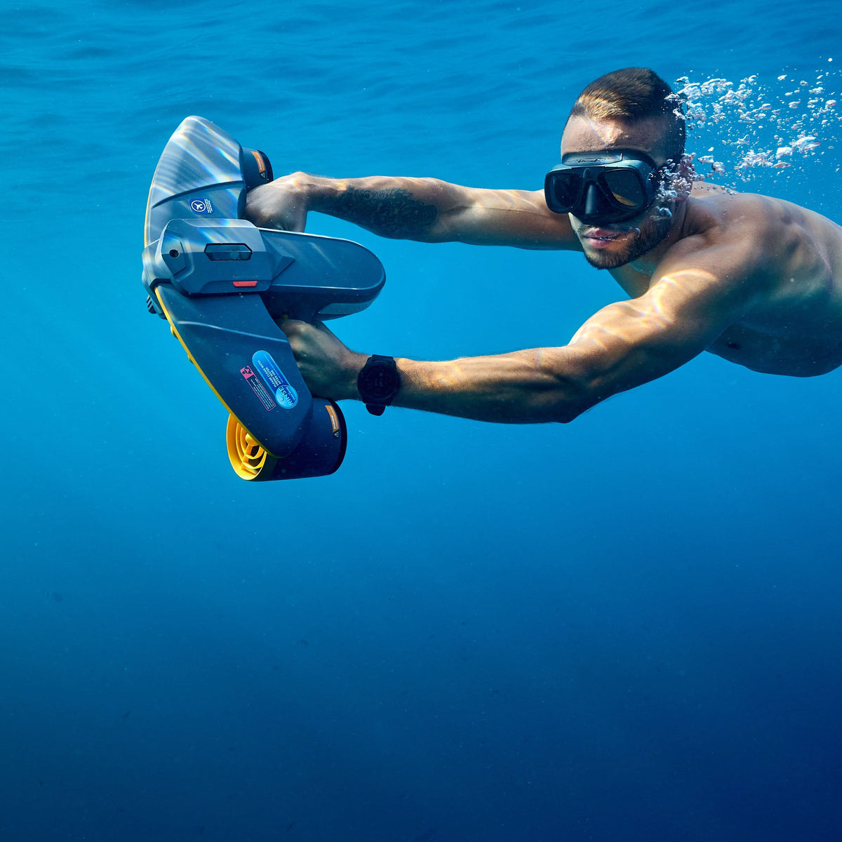 SUBLUE Navbow+ Underwater Scooter