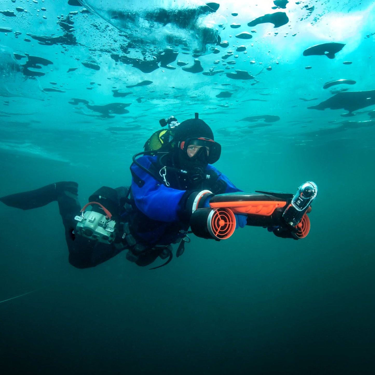 SUBLUE Navbow Underwater Scooter