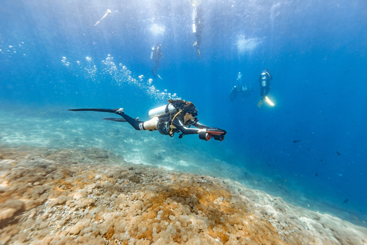 SUBLUE Navbow Underwater Scooter