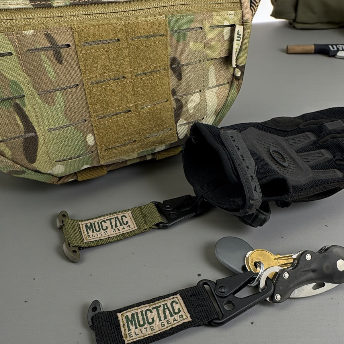 MUCTAC MOLLE Key and Glove Clip