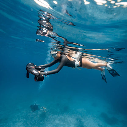 SUBLUE Navbow Underwater Scooter