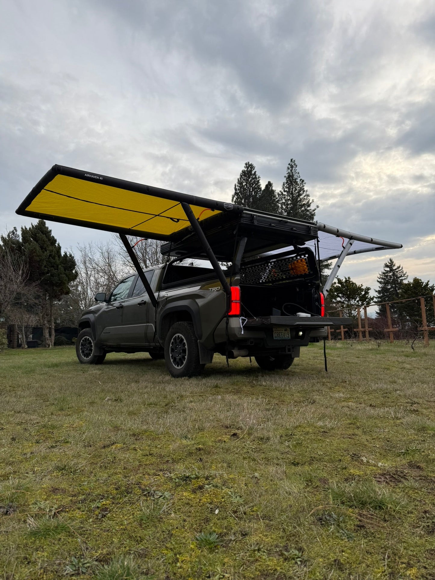 DAYLODGE AirHaven 40 Vehicle Awning