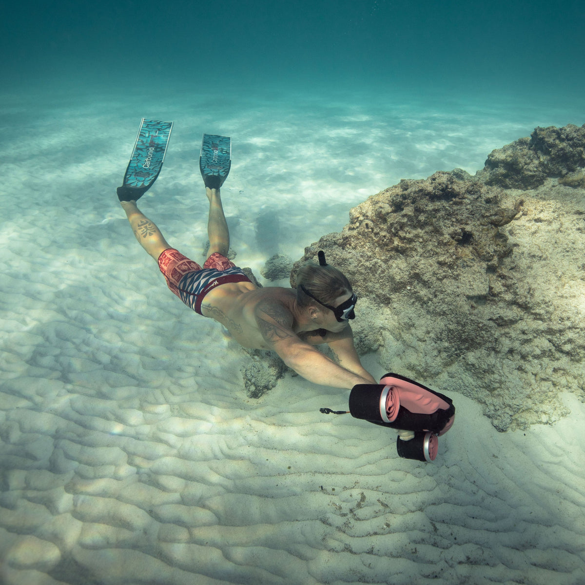 SUBLUE Navbow Underwater Scooter