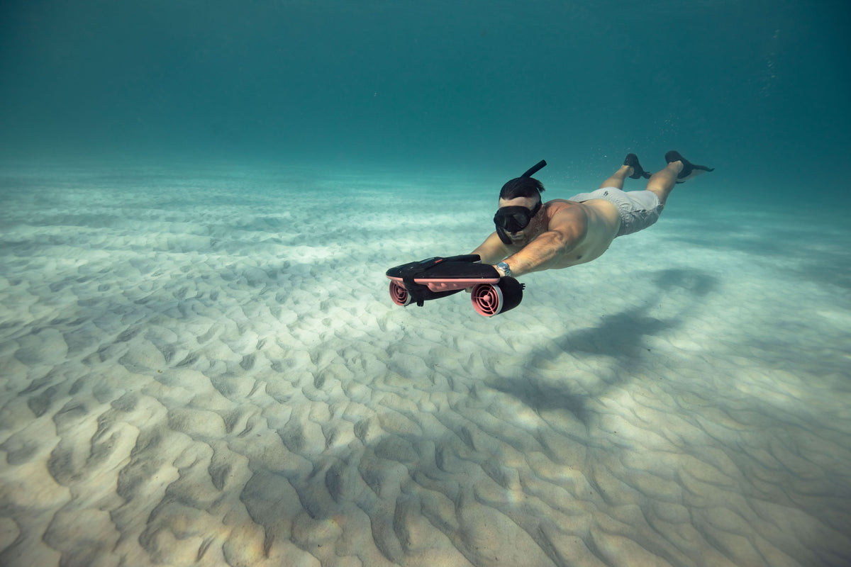 SUBLUE Navbow Underwater Scooter