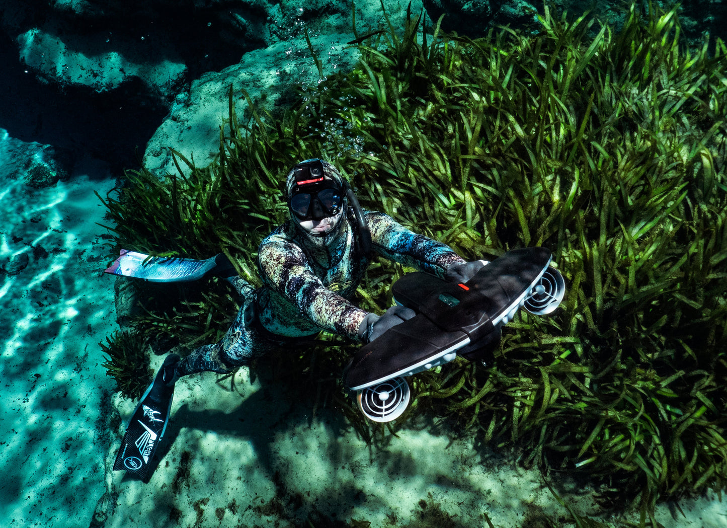SUBLUE Navbow+ Underwater Scooter