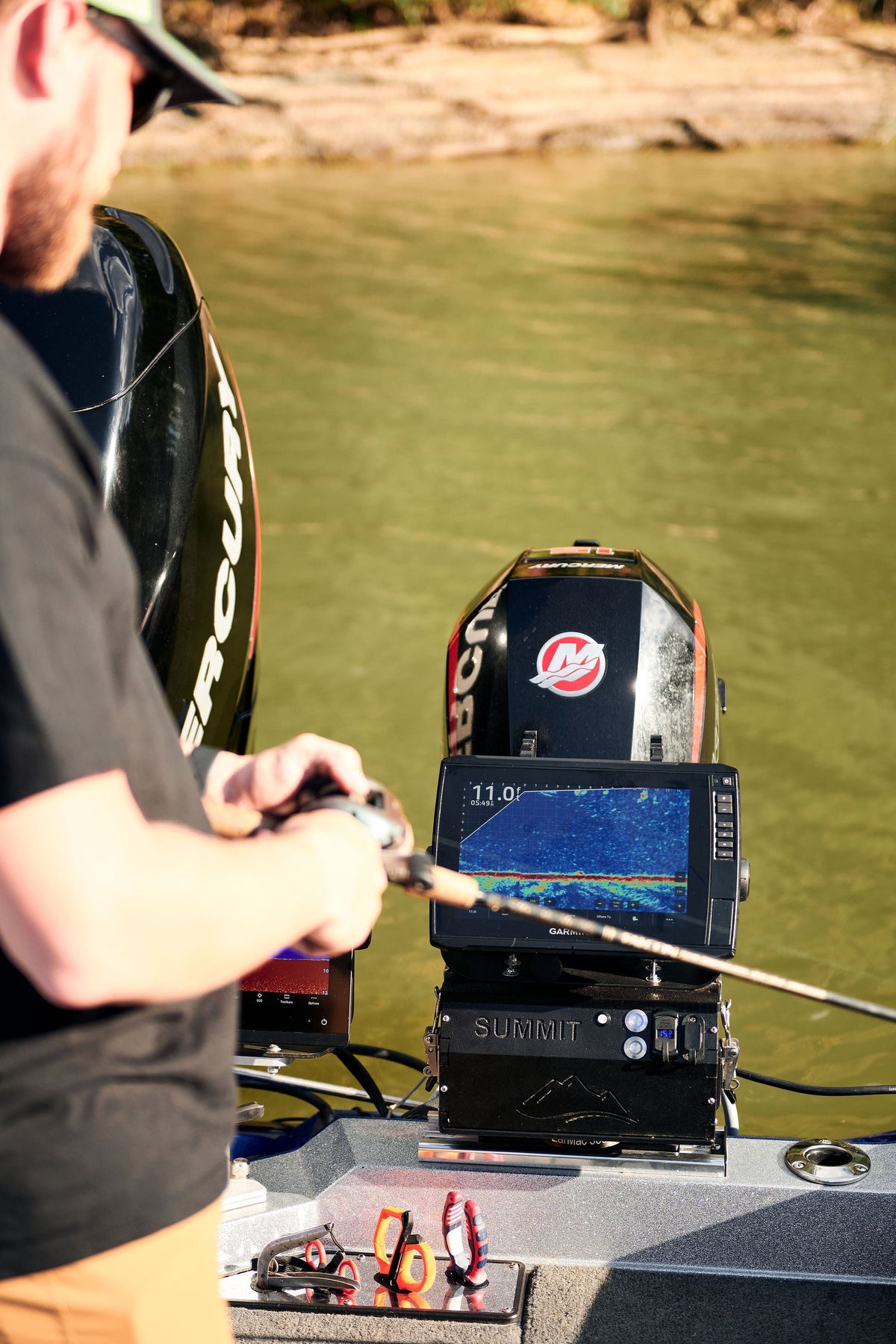 Summit Heavy-Duty Shuttle for Garmin, Lowrance & Humminbird